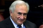 Bývalý šéf MMF Strauss-Kahn nastoupil do ruské banky