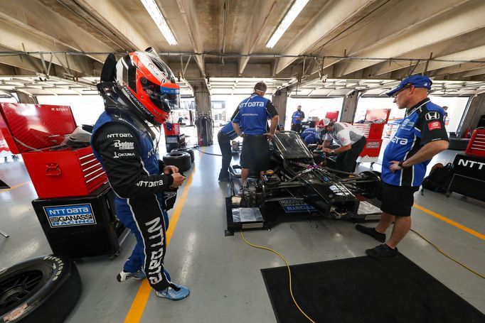 Felix Rosenqvist v závodě IndyCar na Texas Motor Speedway