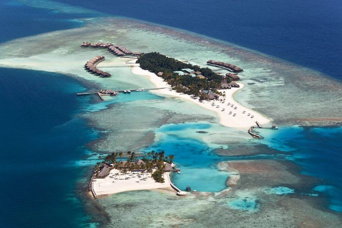 Veligandu Island Beach, Maledivy.