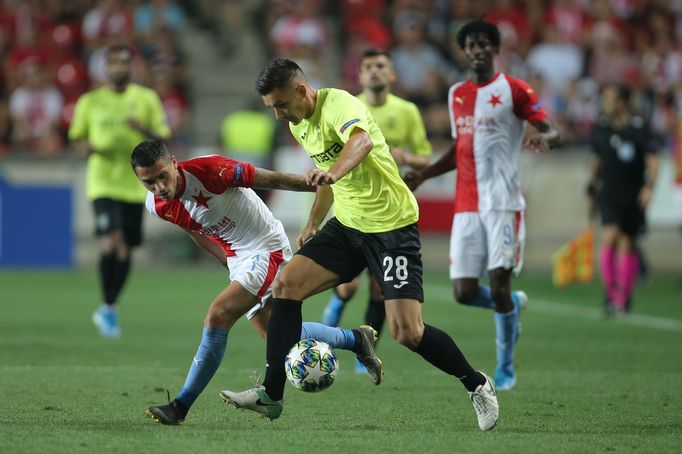 Nicolae Stanciu v zápase 4. předkola LM Slavia - Kluž