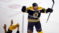 Jeho největším konkurentem byl lídr Bostonu Patrice Bergeron. Člen prestižního Tripple Gold Clubu byl od triumfu vzdálen 10 bodů. Toews jich získal 1260 a byl u hlasujících 75krát na prvním místě. Bergeron pak nasbíral 1250 hlasů, přestože jej na první místo zařadilo 78 z celkového počtu 179 hlasujících hokejových novinářů.