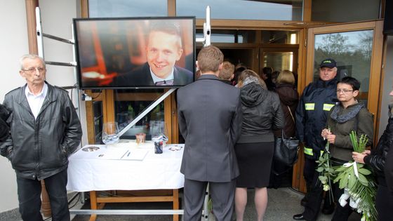 Foto: Zemřel za nás. Poslední sbohem zavražděnému studentovi