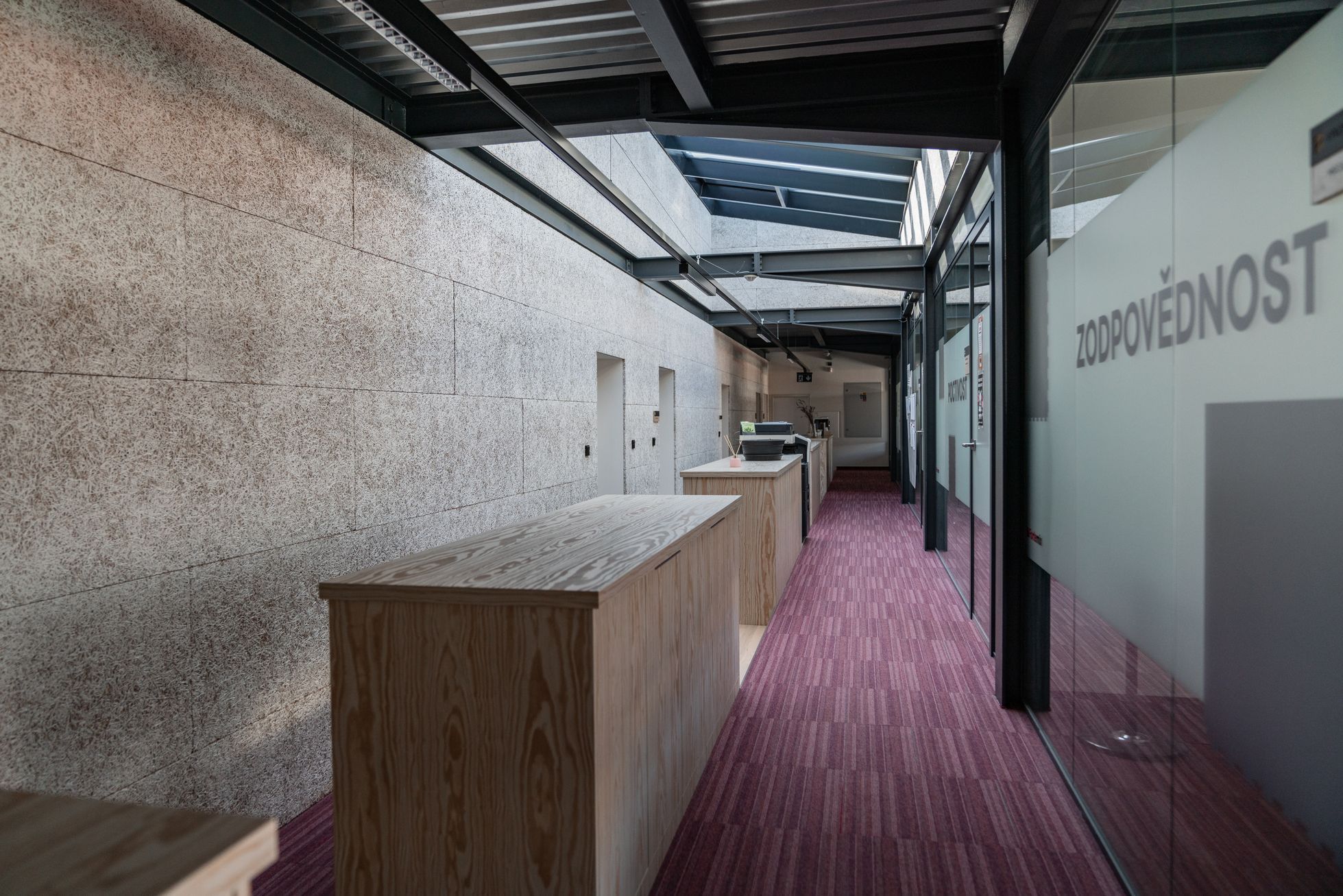 Paskov, rekonstrukce, budova, firma