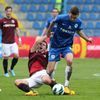 Fotbal, Gambrinus liga, Liberec - Sparta Praha: David Pavelka (v modrém)