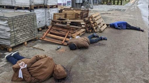 Zavraždění civilisté v ukrajinském městě Buča.