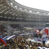 V Moskvě demonstrují desetitisíce Putinových přívrženců