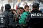 Německo kvůli migrační krizi prodlouží kontroly na hranicích. Na neurčito