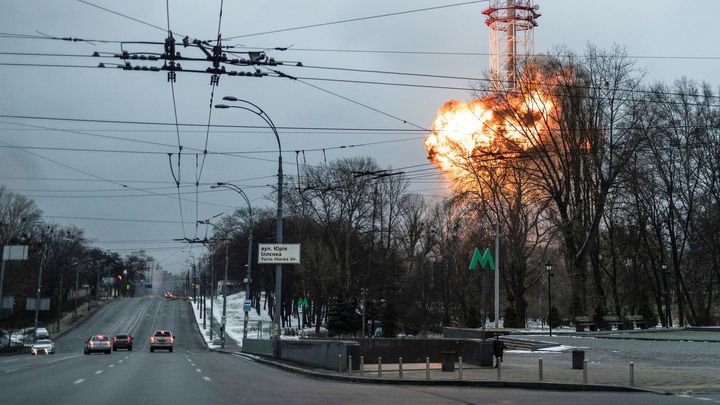 Bylo to impozantní. Děsivé. Putin byl na vrcholu sil, říkají k začátku invaze experti