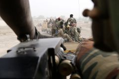 Při dvou útocích na severu Nigérie zahynulo nejméně 42 lidí