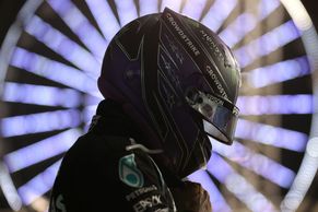 Platy pilotů F1: Hamilton se uskromnil, Verstappen má už jen o pět milionů méně