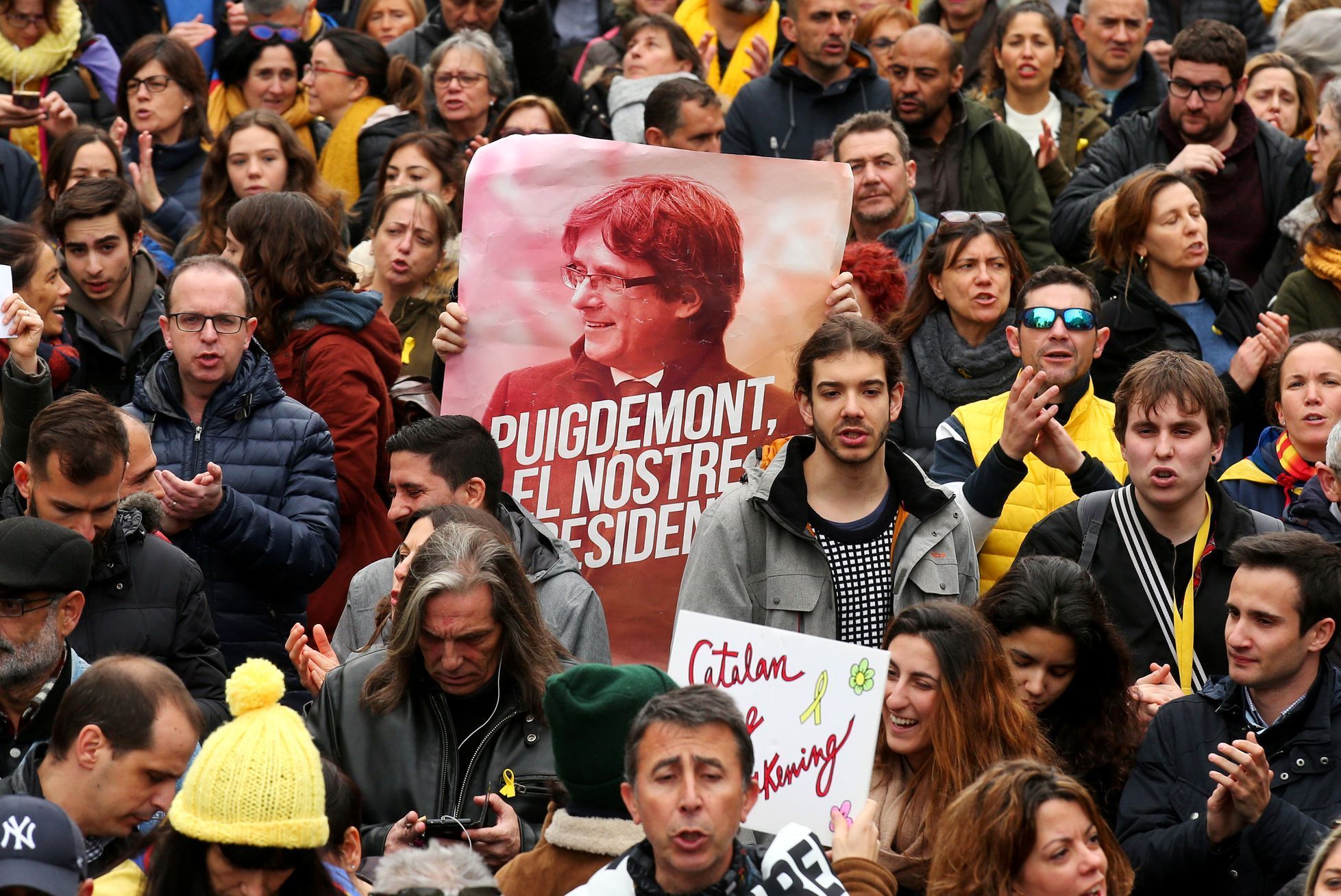 Protesty v Barceloně proti zadržení Puigdemonta v Německu, 25. března 2018