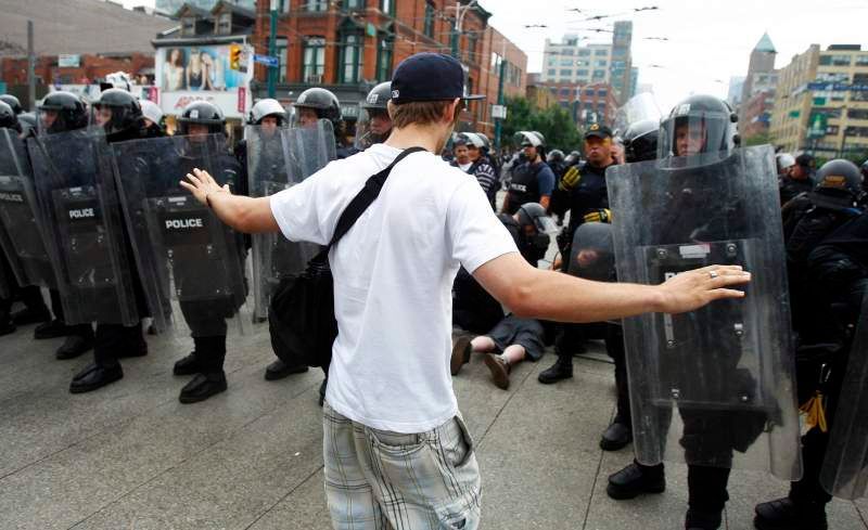 Summit G20 v Torontu provázejí násilnosti