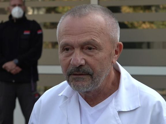 Ředitel ÚVN Miroslav Zavoral při vystoupení po hospitalizaci prezidenta Miloše Zemana 10. října.