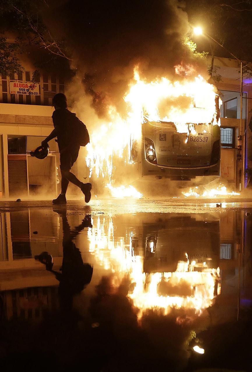 Protesty učitelů v Riu de Rio de Janeiru přerostly v násilí