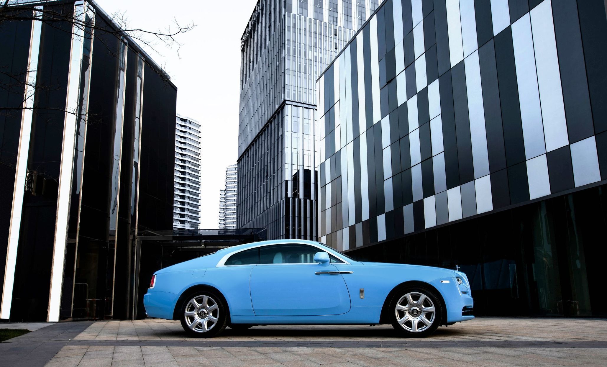 Rolls-Royce Wraith in Pebble Paradiso