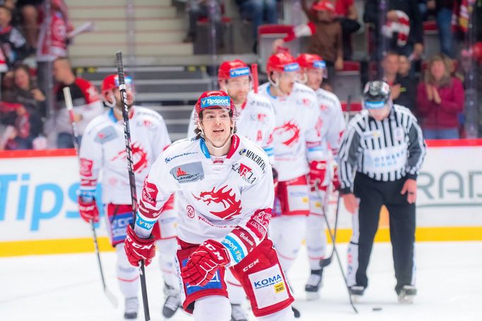 Hokejová Tipsport extraliga 2019/20, Třinec - Liberec: Michal Kovařčík se raduje ze vstřeleného gólu.