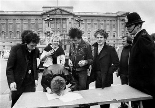 Malcolm McLaren & Sex Pistols