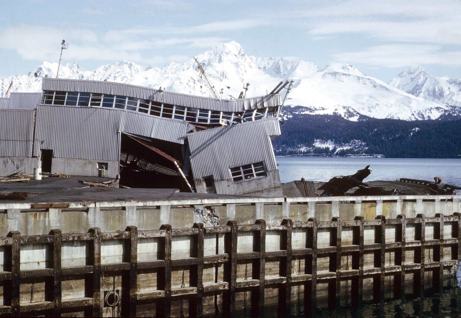 Jednorázové užití / Fotogalerie / Od ničivého zemětřesení na Aljašce uplynulo 55 let / NOAA