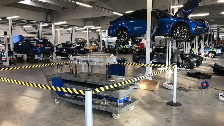 Bez oleje a svíček levněji? Údržba elektroaut musí servisu vydělat na drahé vybavení; Zdroj foto: Martin Frei