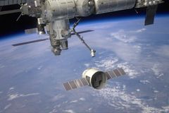 Nákladní loď Cygnus se ve vesmíru spojila s ISS