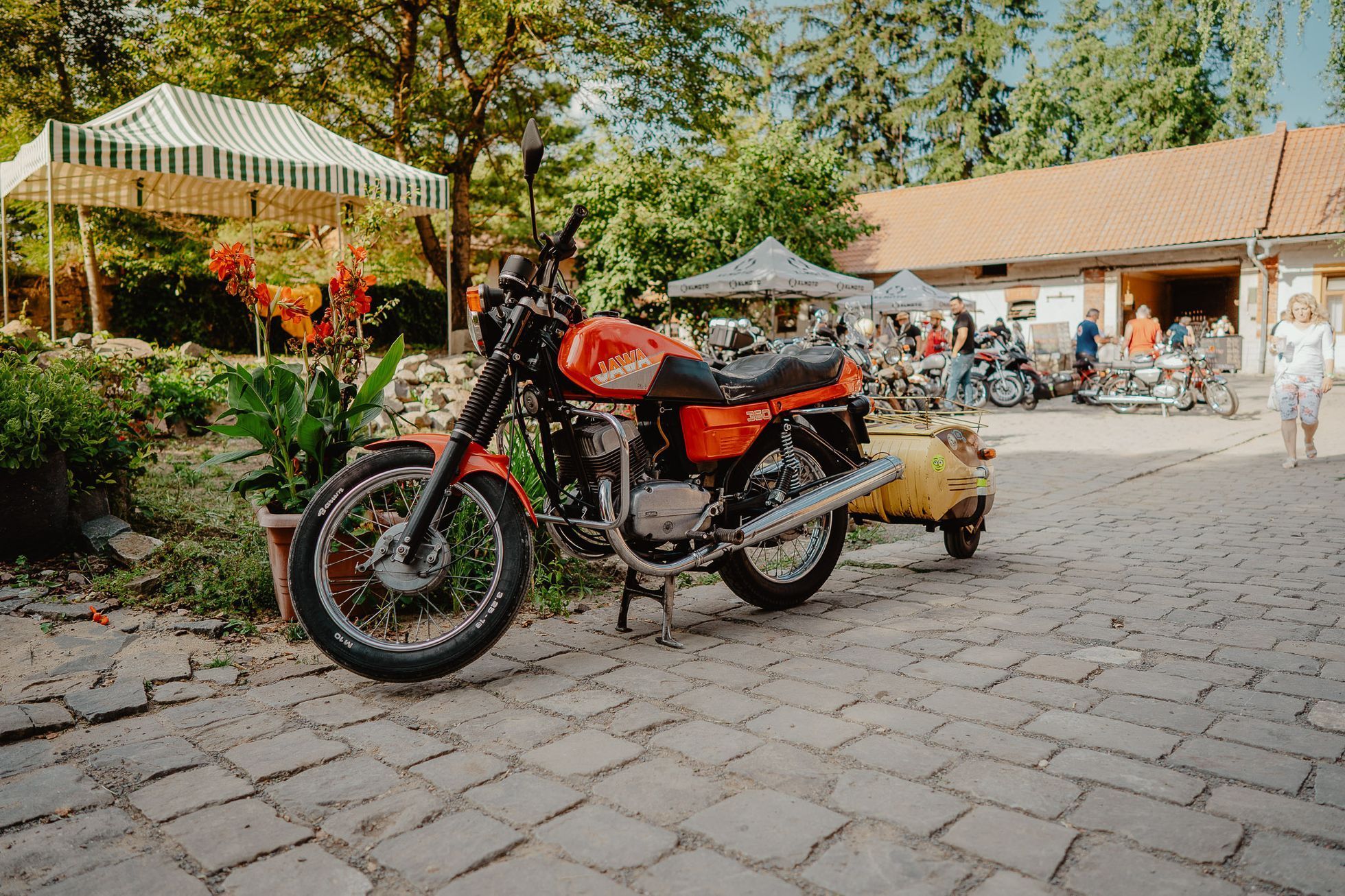 Jawa 350 Konopnice sraz mlýn