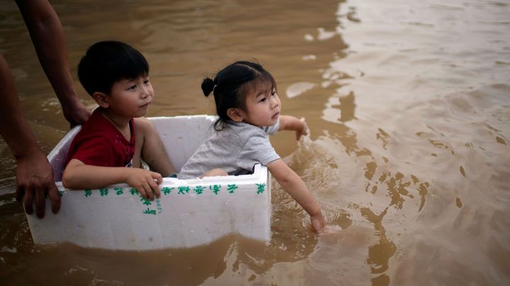 Temné vyhlídky: Polovina dětí se jednou bude muset potýkat s dopady klimatické krize; Zdroj foto: Reuters