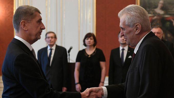 Prezident Miloš Zeman jmenoval Babiše podruhé premiérem