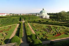 Stát vrátí církvi zámek v Kroměříži, Květnou zahradu si ponechá