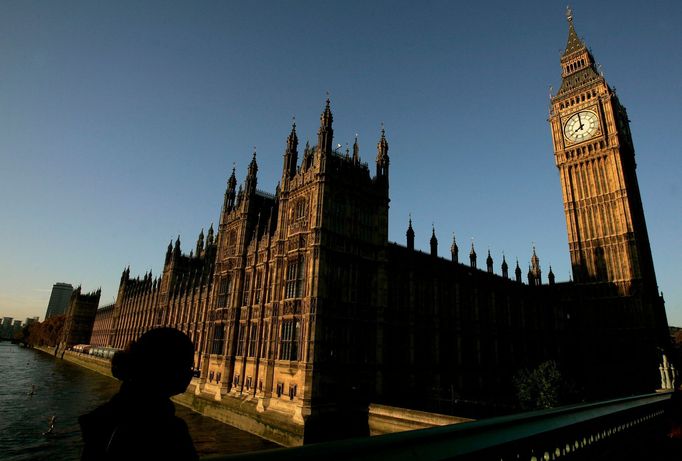 Houses of Parliament a the Big Ben před State Opening 6. listopadu 2007 v Londýně.