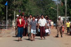 Barma propustí do půl roku všechny politické vězně
