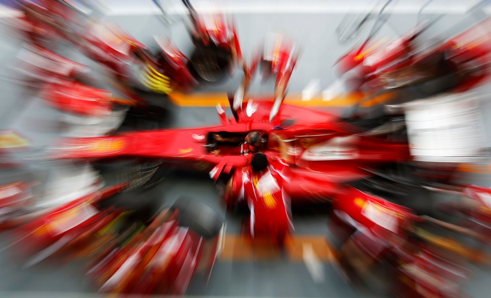 Ferrari trénuje pit stop v Singapuru