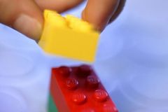 Lego se valí do Kladna