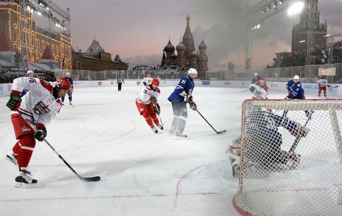 Jaromír Jágr při utkání hvězd na Rudém náměstí v roce 2009