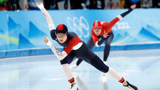 Nikola Zdráhalová v závodě rychlobruslařek na 500 m na ZOH 2022 v Pekingu