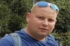 Policie hledá muže podezřelého z vraždy mladé ženy v Praze Letňanech