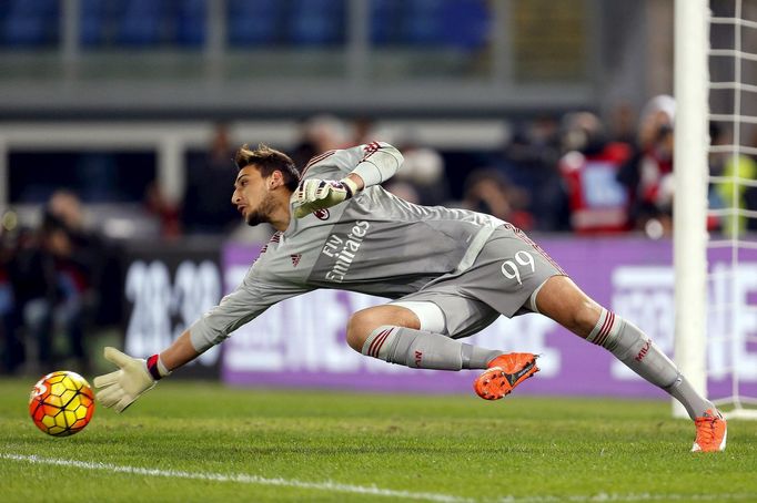 Brankář AC Milán Gianluigi Donnarumma.