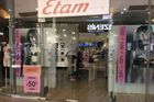 Známý výrobce luxusního prádla Etam náhle uzavřel všechny své české obchody