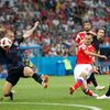 Denis Čeryšev dává gól v zápase Rusko - Chorvatsko na MS 2018