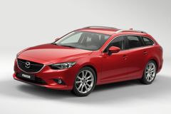 Nová Mazda 6 podruhé. Kombi varianta se ukáže v Paříži