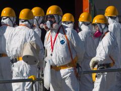 Do poškozené atomové elektrárny Fukušima se 12. listopadu 2011 poprvé oficiálně dostali zástupci médií. V důsledku březnového zemětřesení a následné vlny tsunami unikala do okolního prostředí radioaktivita, šlo o druhou nejhorší nehodu jaderné elektrárny po Černobylu.