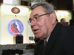 Václav Nedomanský při programu nových členů hokejové Síně slávy v Torontu (2019).