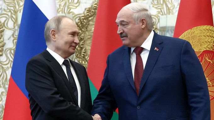 Ruské, ale i běloruské tajné služby naplánovaly a zjevně i provádějí sabotáže v Evropě.