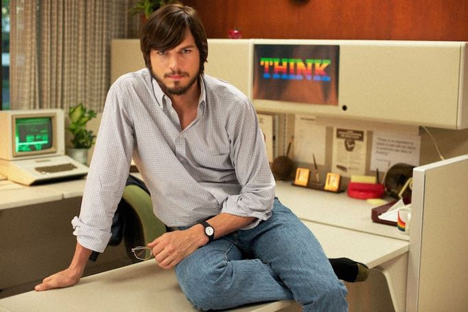 Ashton Kutcher jako Steve Jobs