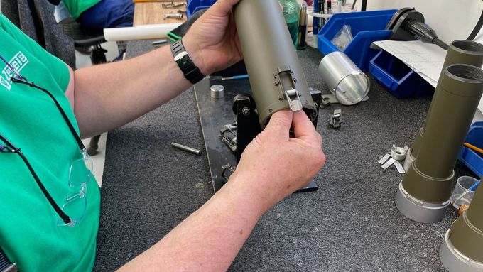 Výroba granátů a zbraní RPG-75 v Zevetě Bojkovice