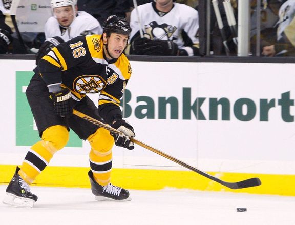 Marco Sturm v dresu Bostonu v sezoně NHL 2007/08