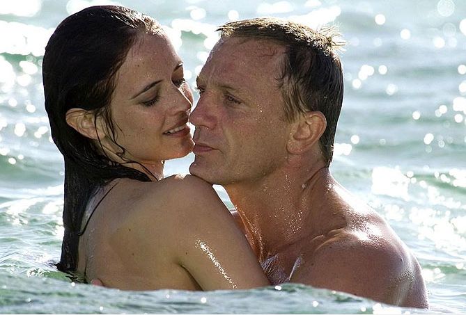 Daniel Craig a Eva Green ve filmu Casino Royale. | Foto: Bontonfilm