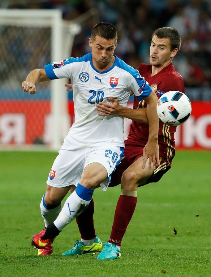 Euro 2016, Rusko-Slovensko: Georgij Ščennikov - Róbert Mak