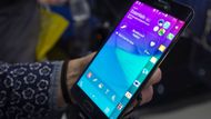 Veletrh spotřební elektroniky CES v Las Vegas představil nový Samsung Galaxy Edge, který má specifický display přes hranu telefonu.