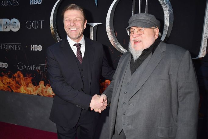 Sean Bean (Eddard Stark) a spisovatel George R. R. Martin, tvůrce Hry o trůny.