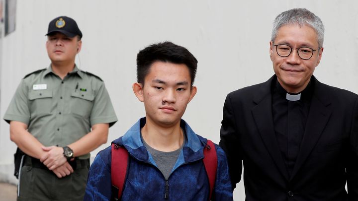 Muž podezřelý z vraždy, jehož případ přispěl k protestům v Hongkongu, je na svobodě